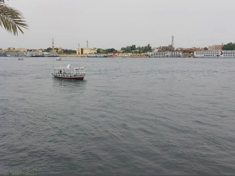Sunny Nile Cosy Apartment, 20 Min Airport Луксор